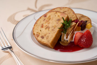 望月シェフ×ホシフルーツ　７種のフルーツが詰まった「デザートパウンドケーキ」