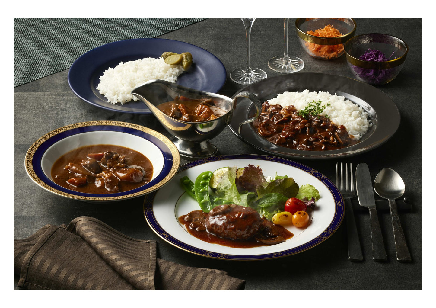 「横浜ロイヤルパークホテル」監修  カレー＆ハンバーグセット / ４種グルメセット